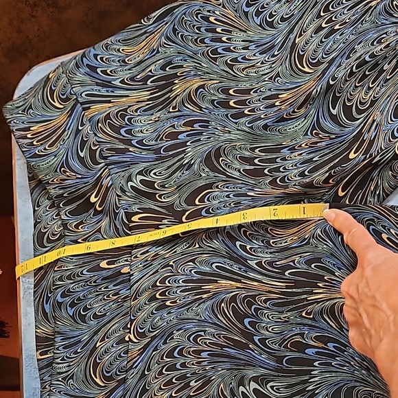 Elegant Patterned Women's Pants - Picture 9 of 10